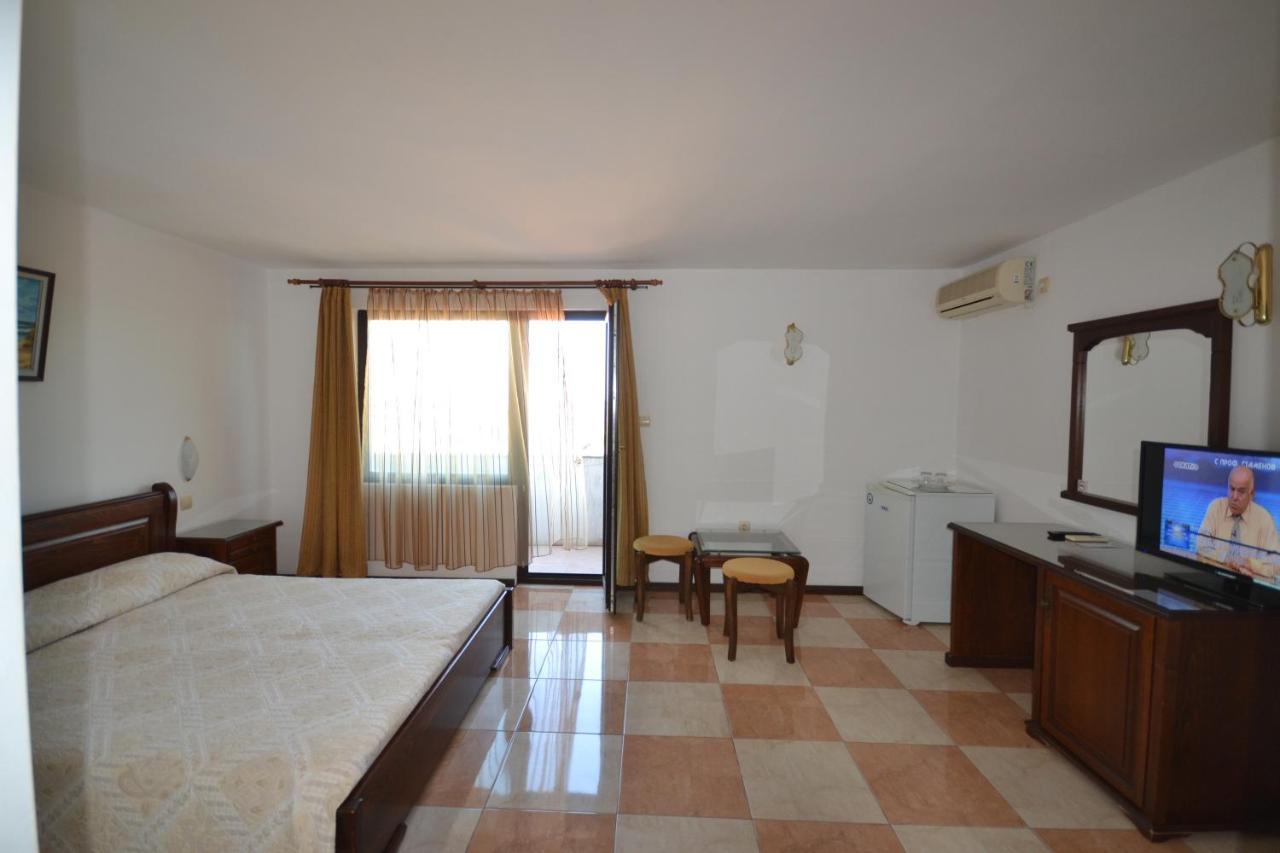 More Family Hotel Szozopol Kültér fotó